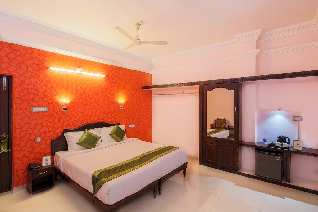 Treebo Moonlight Hotel Thiruvananthapuram Exterior photo