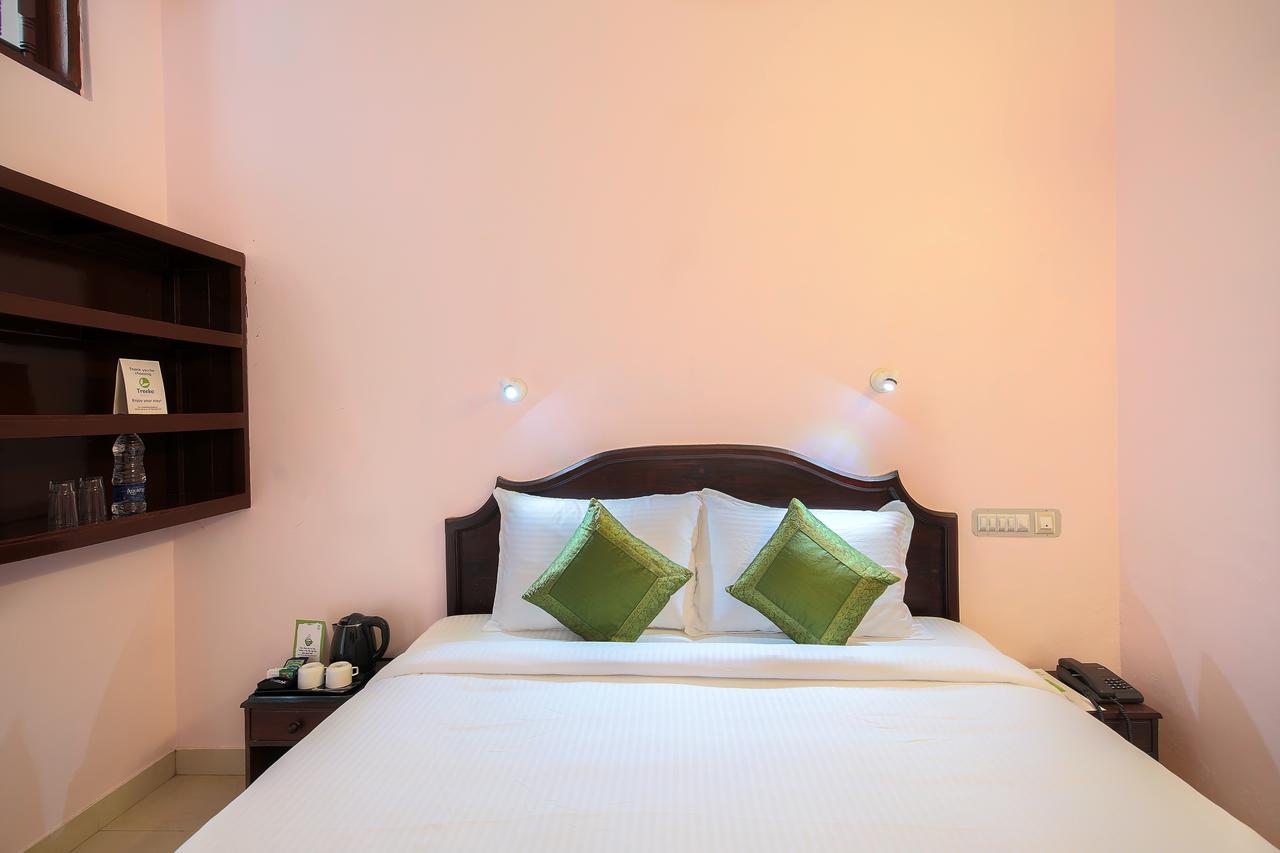 Treebo Moonlight Hotel Thiruvananthapuram Exterior photo